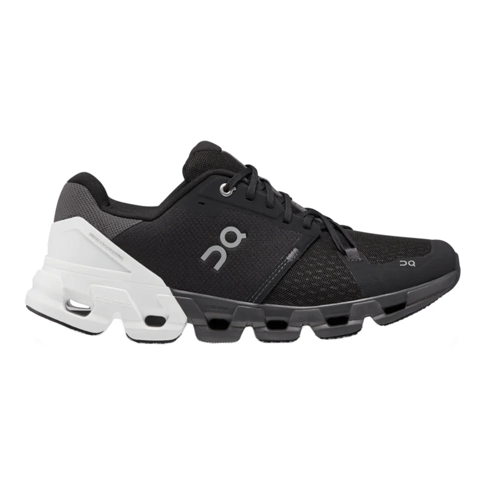 Women's On Cloudflyer 4, Black/White, 6 B Medium